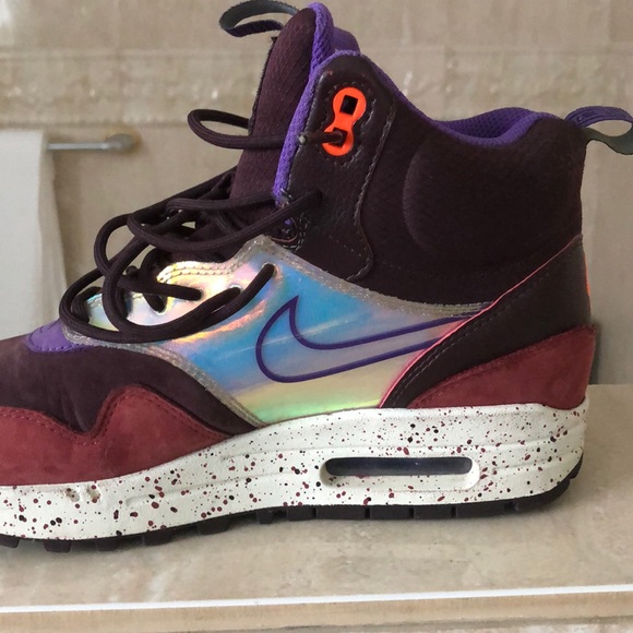 Nike - Picture 3 of 8